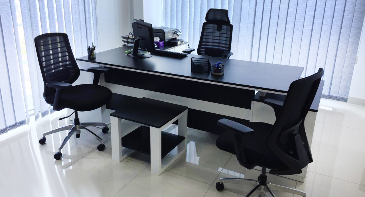https://officemaster.ae/img/2022/11/suggestions-for-a-Comfortable-Office-Setup-at-Your-House.jpg
