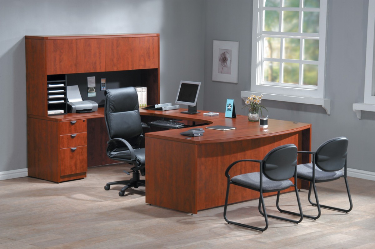 Laminate Office Furniture U Shape Cherry in Dubai