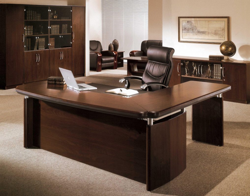 Emirates desks