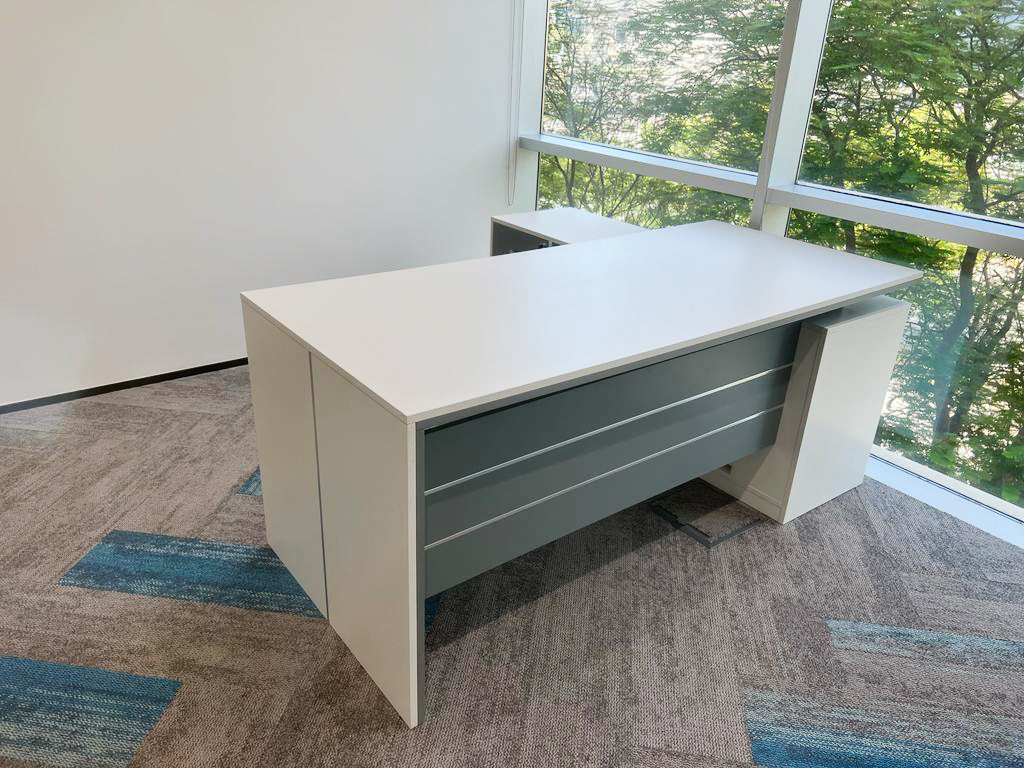 Home office desk - Office Furniture Dubai