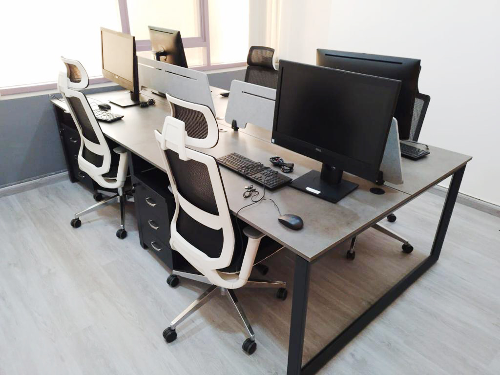 Custom Office Furniture Dubai-UAE