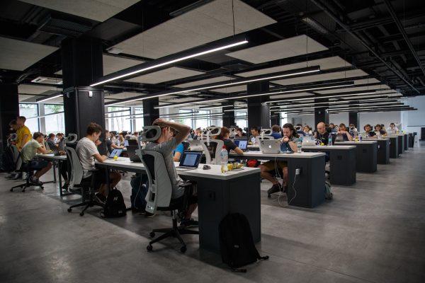 How OfficeMaster does revolutionized the office furniture purchasing concept