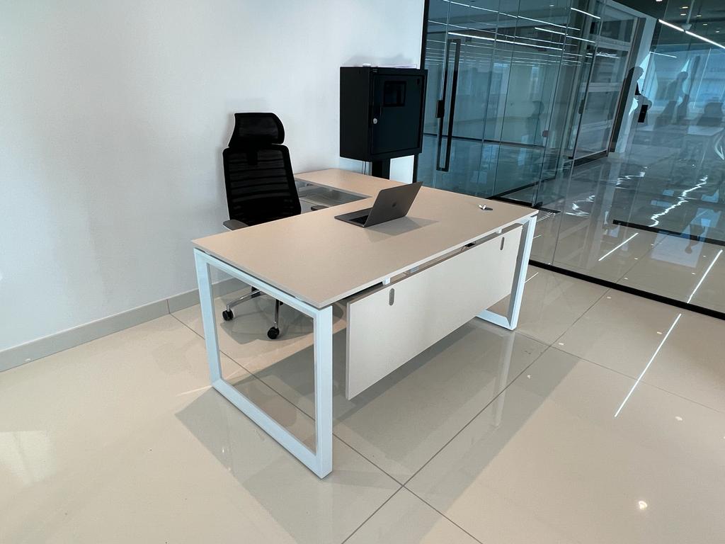 Left-Handed Office Furniture Customization For Ergonomic Designs- OfficeMaster Dubai