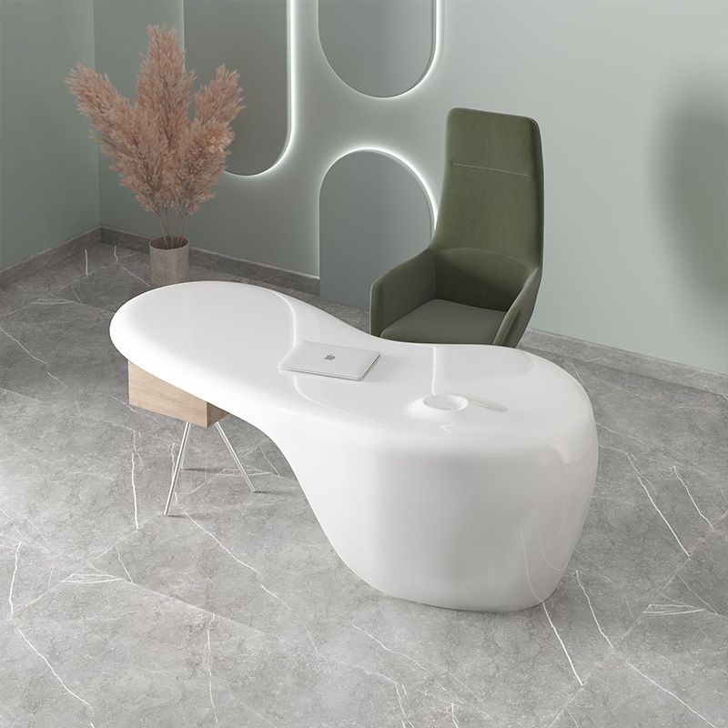 Italian Office Furniture - OfficeMaster Bespoke Modern Office furniture Dubai